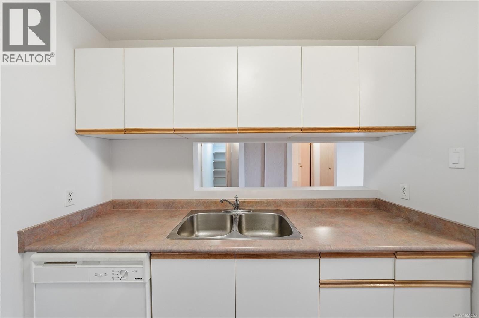 205 4971 Songbird Pl Property Photo 12