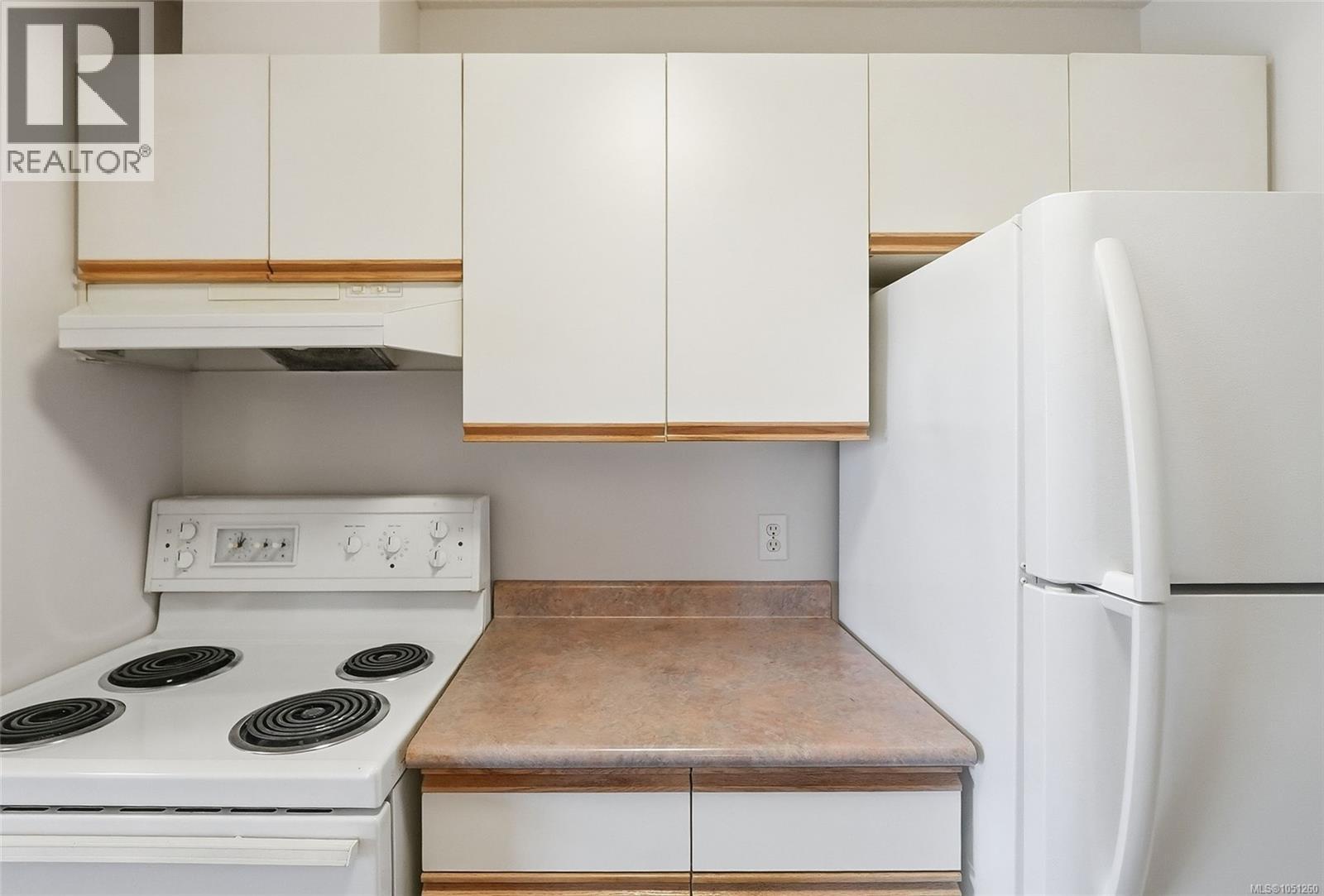 205 4971 Songbird Pl Property Photo 15