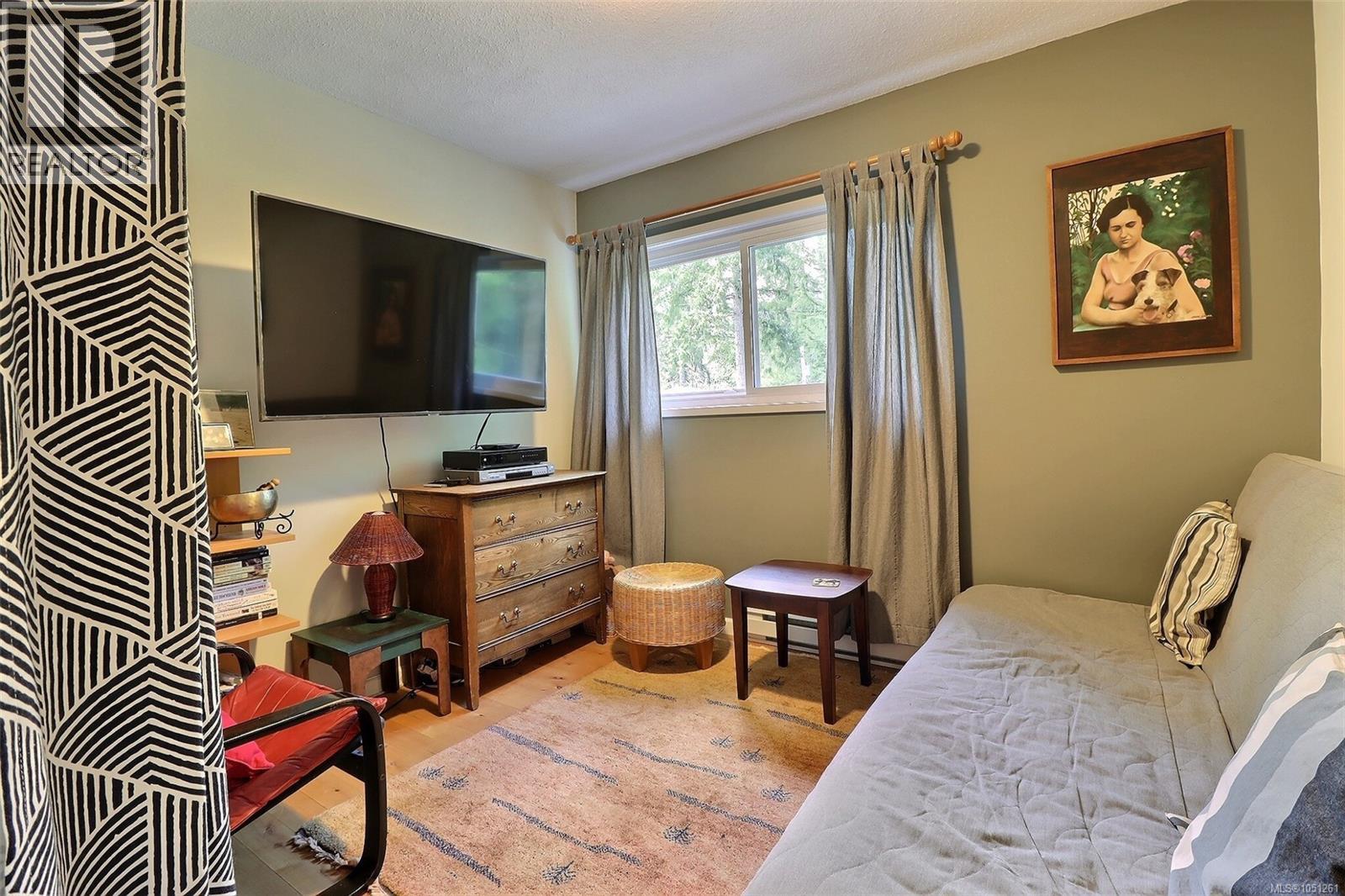 2128 Calais Rd Property Photo 9