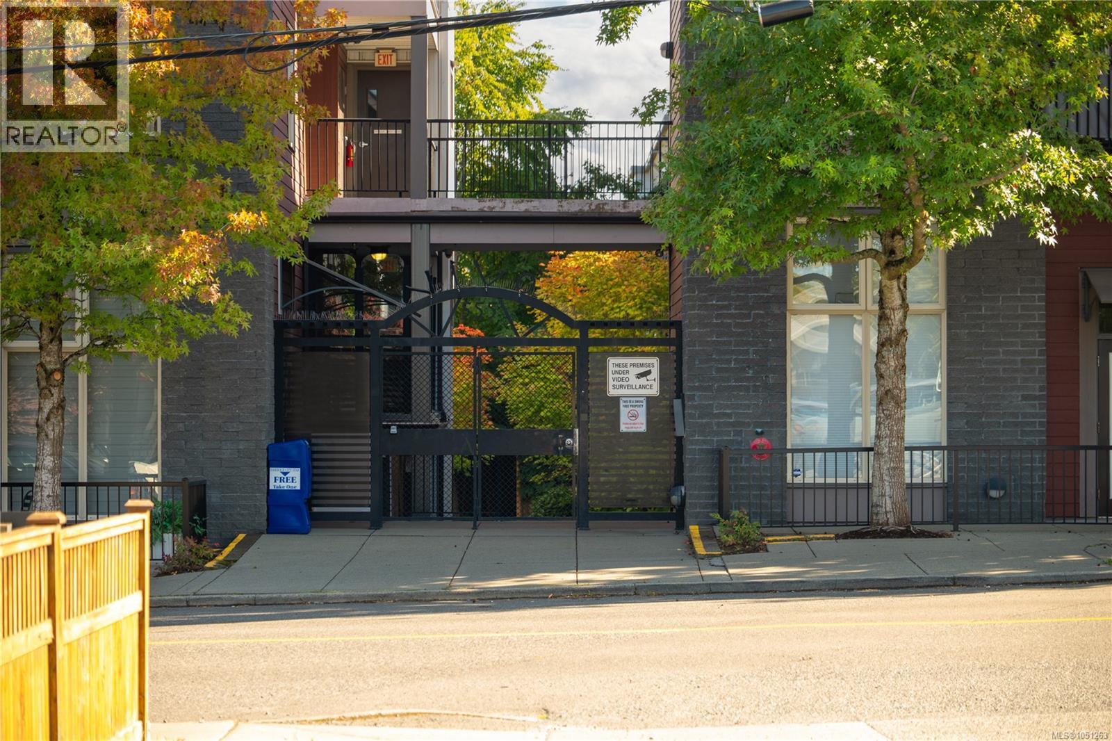 115 555 Franklyn St Property Photo 4