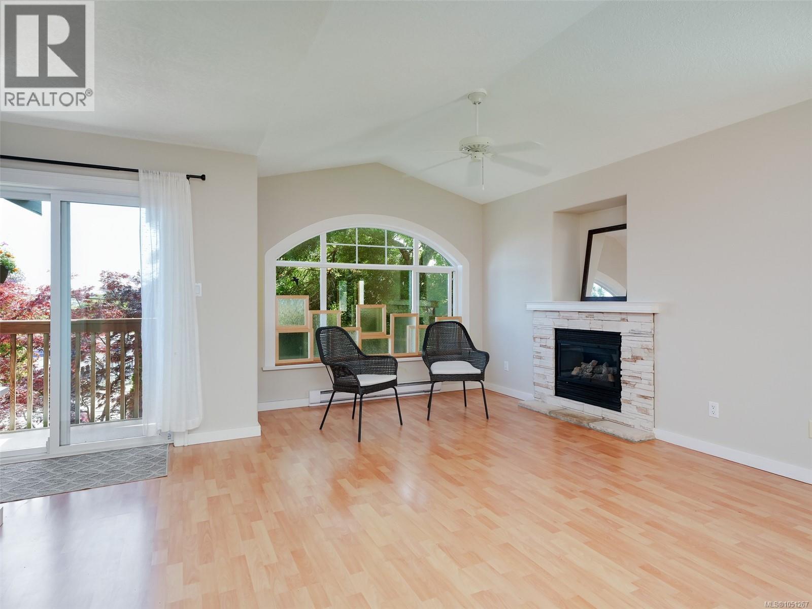 1040 Alston St Property Photo 2