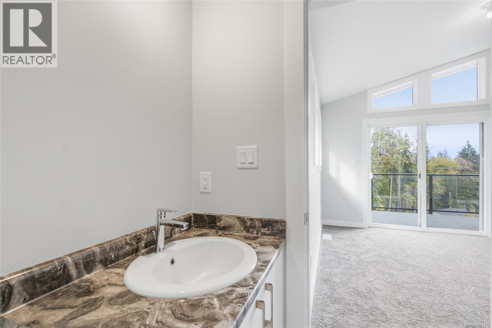 124 Ray Knight Dr Property Photo 17