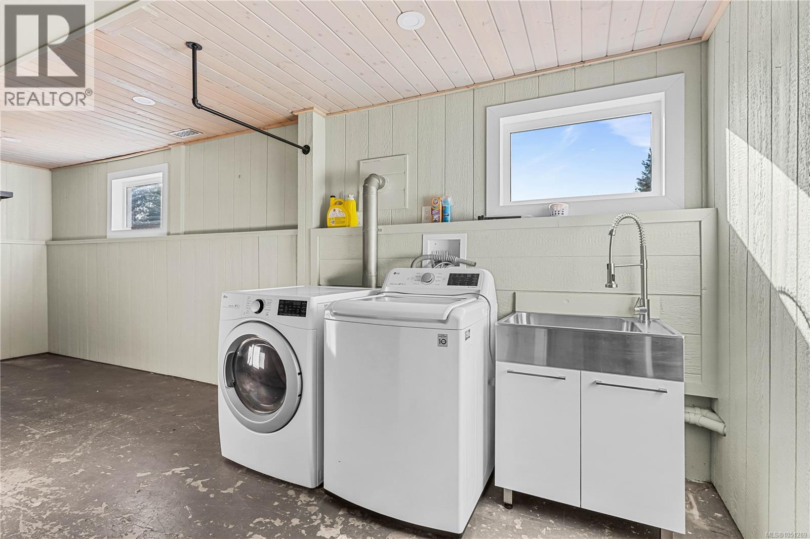 325 Twillingate Rd Property Photo 34