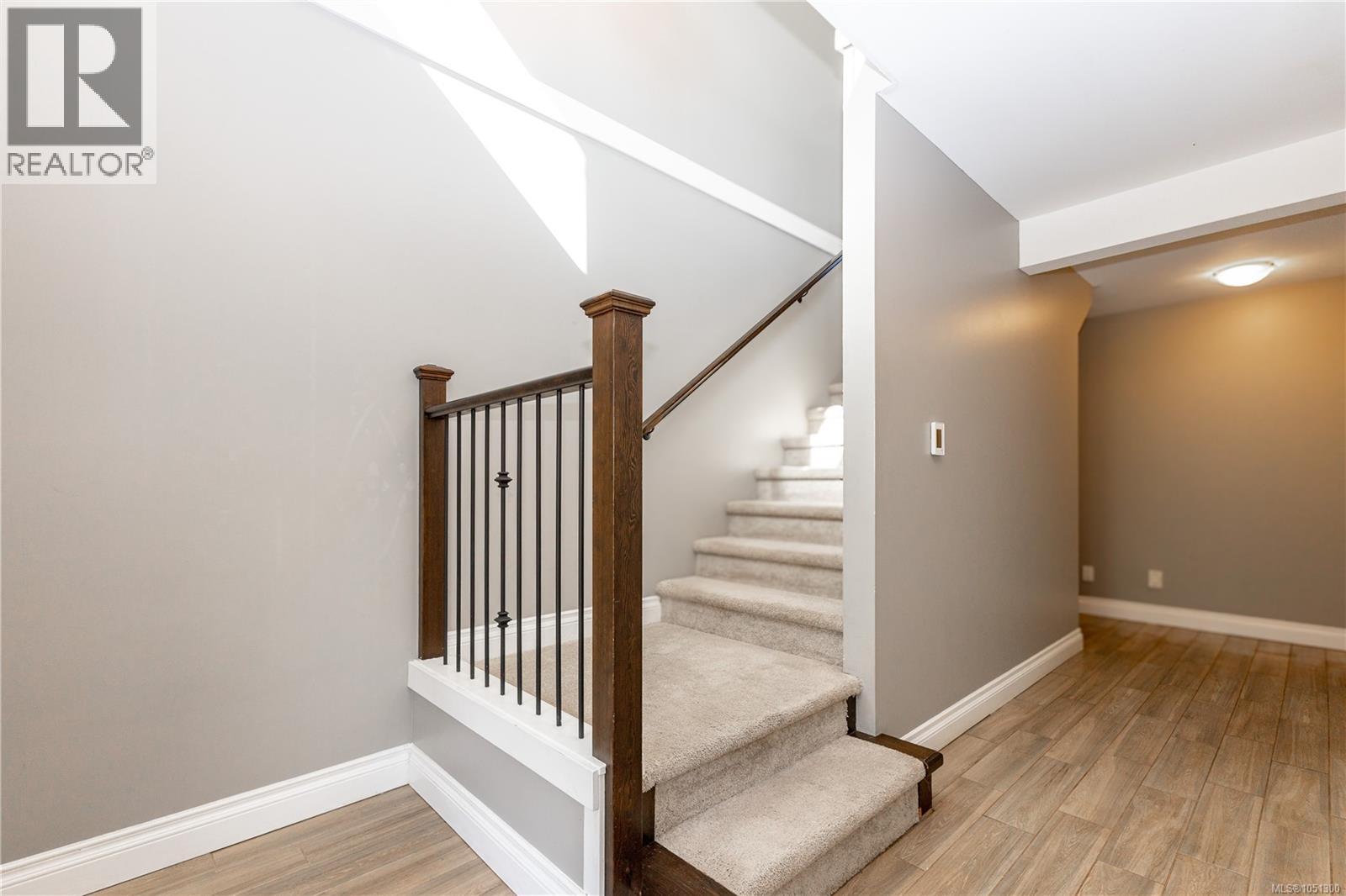 696 Pacific Heights Lane Property Photo 4