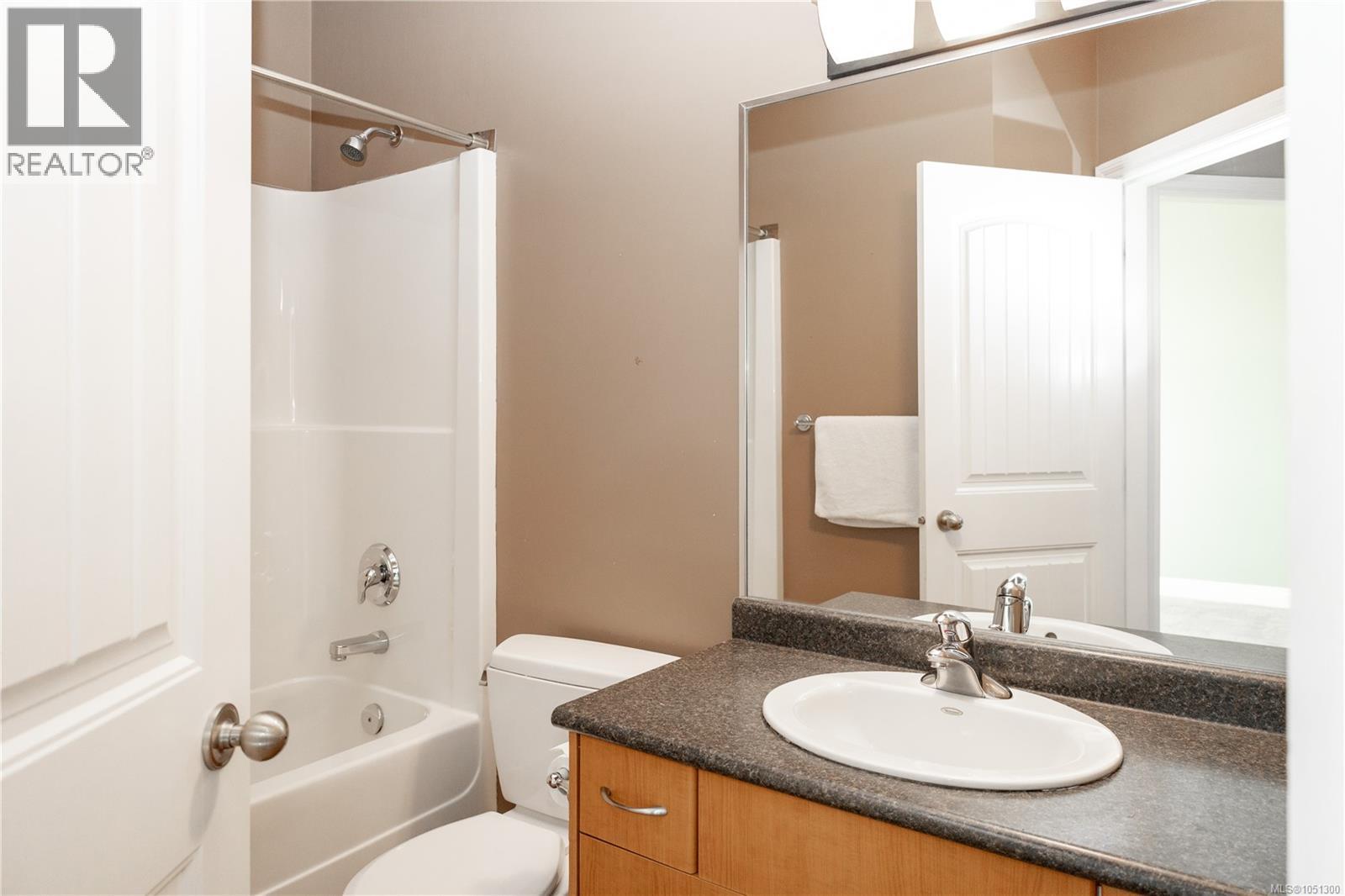 696 Pacific Heights Lane Property Photo 45