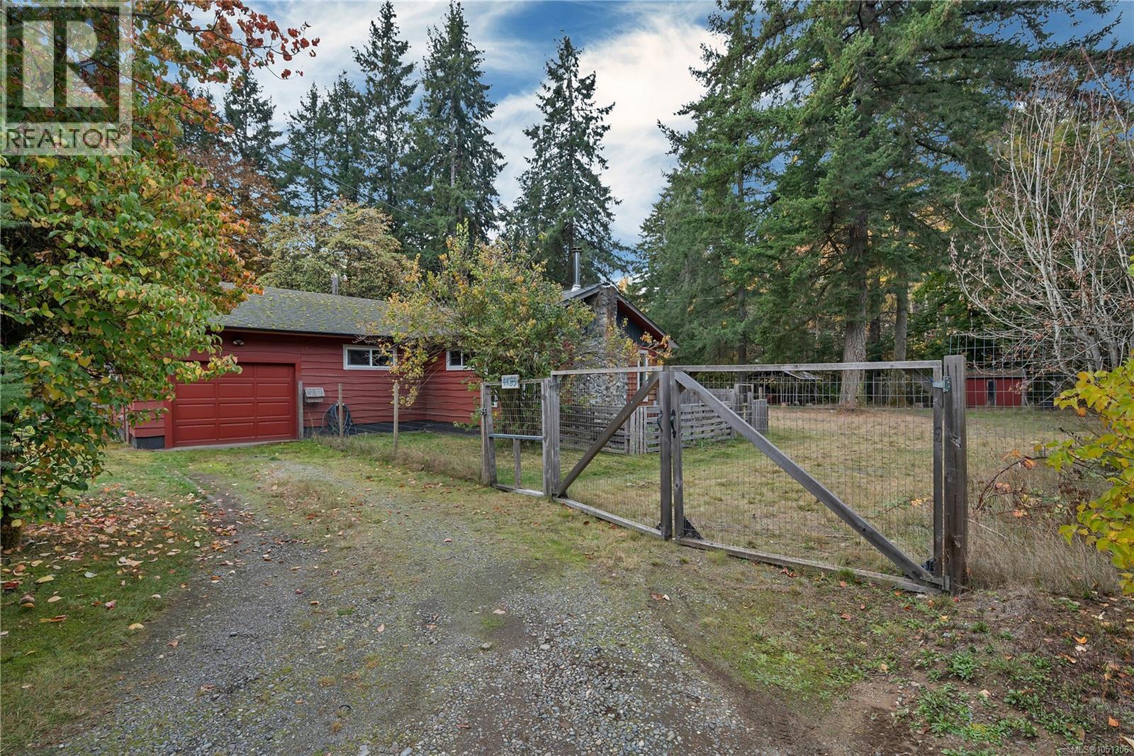4485 Colwin Rd Property Photo 2
