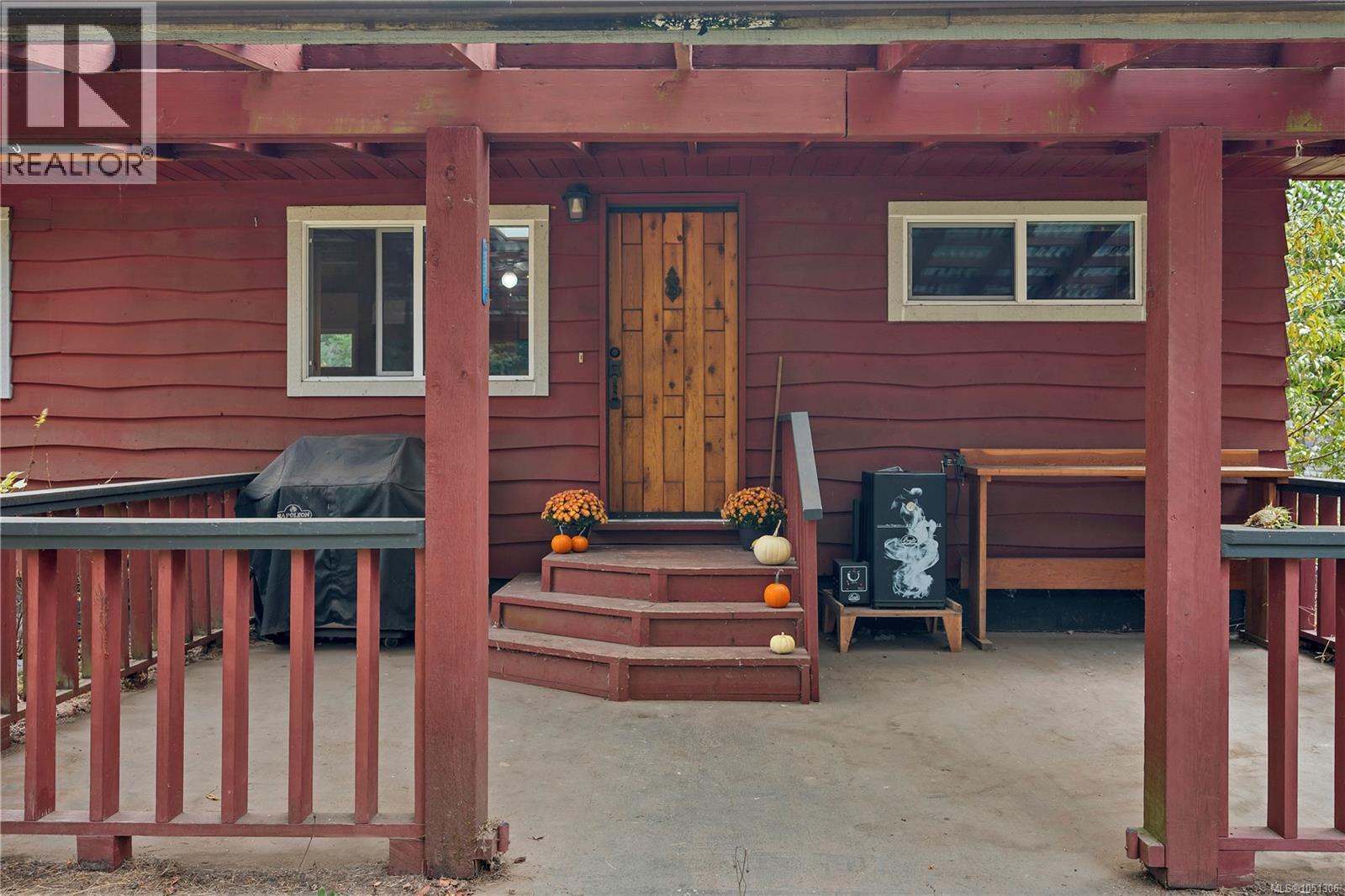 4485 Colwin Rd Property Photo 5