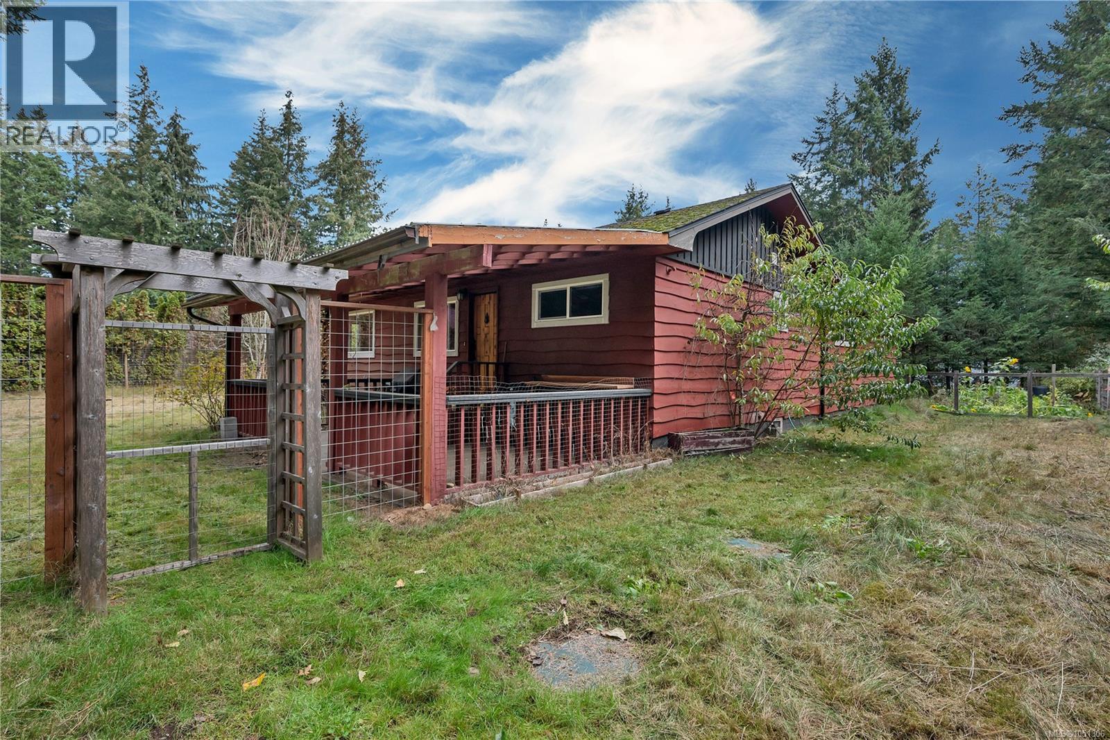 4485 Colwin Rd Property Photo 9