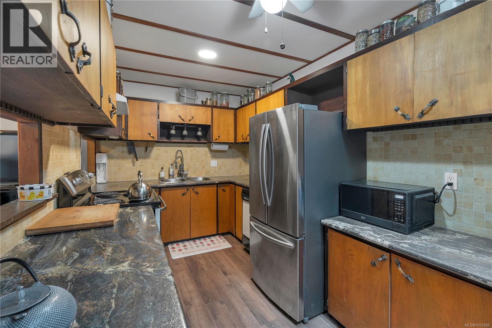 4485 Colwin Rd Property Photo 11