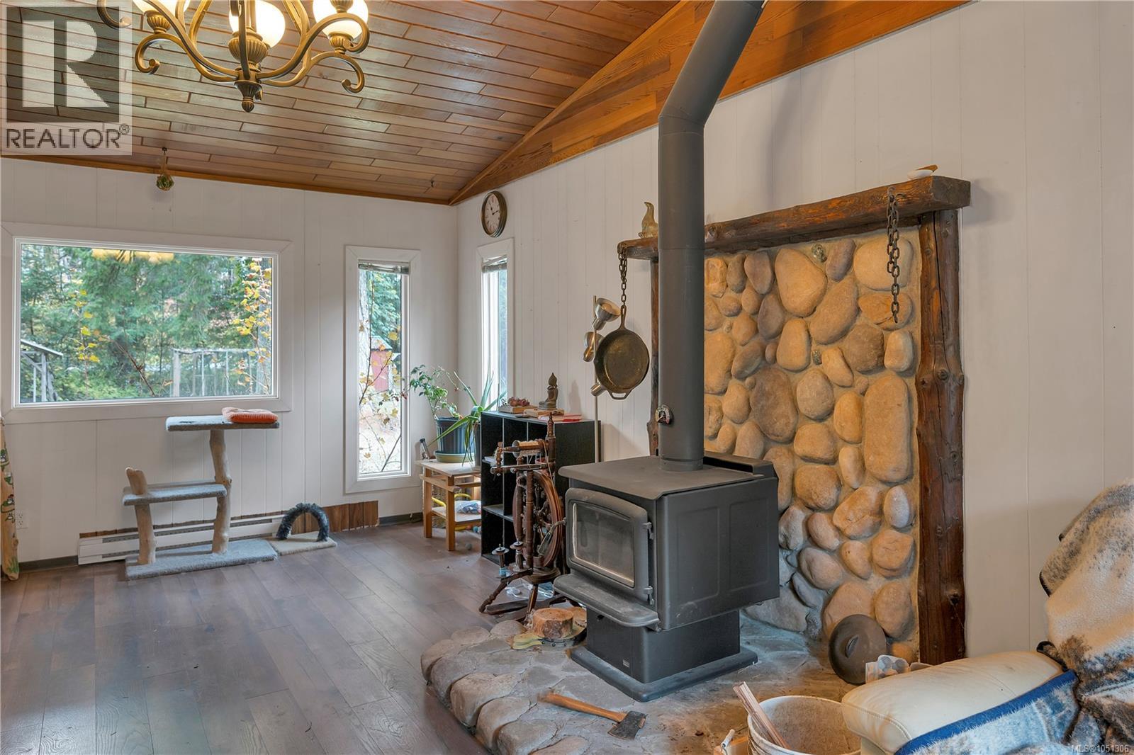 4485 Colwin Rd Property Photo 14