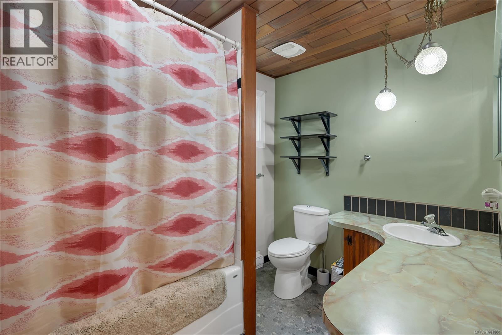 4485 Colwin Rd Property Photo 17