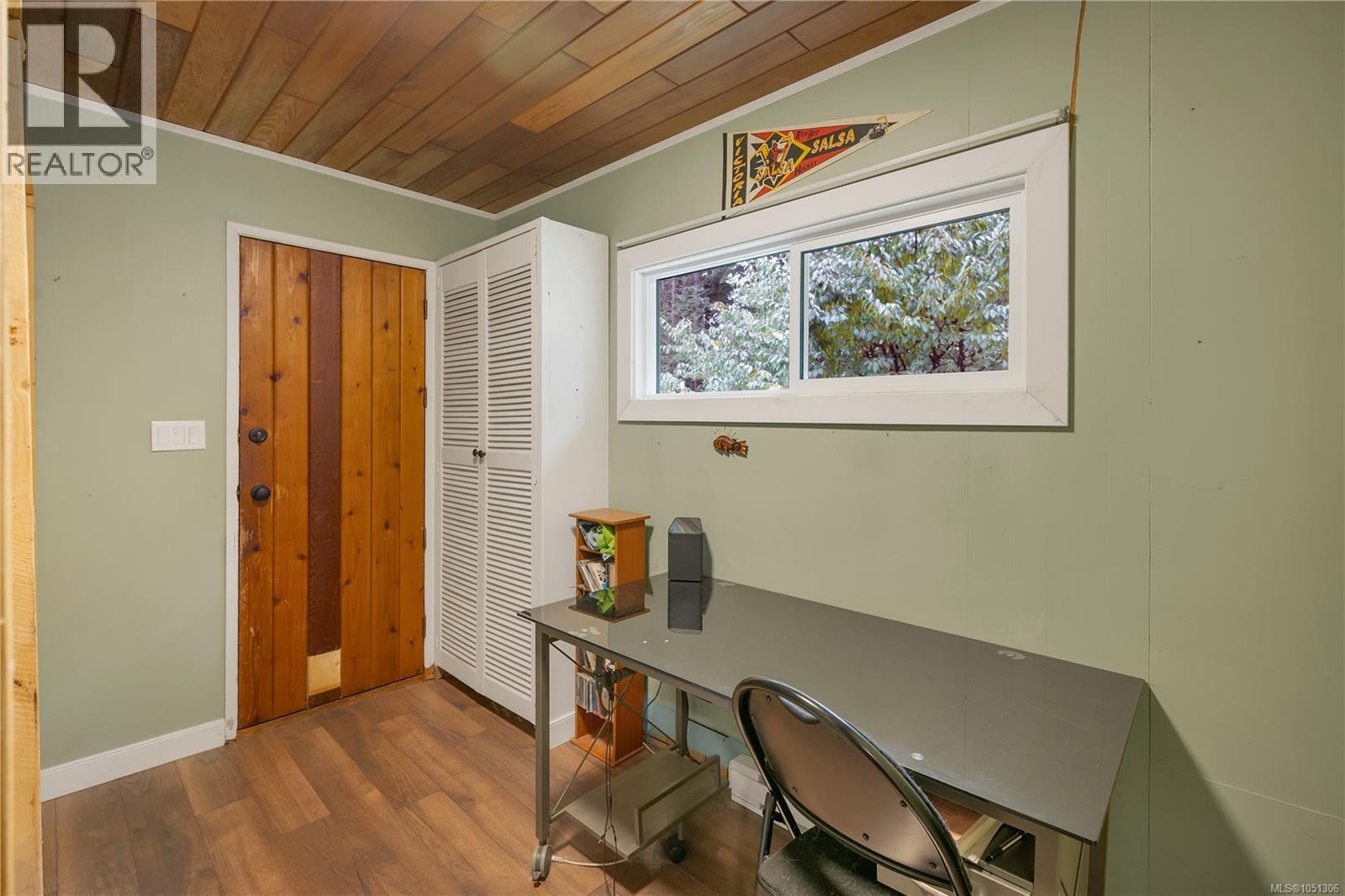 4485 Colwin Rd Property Photo 20