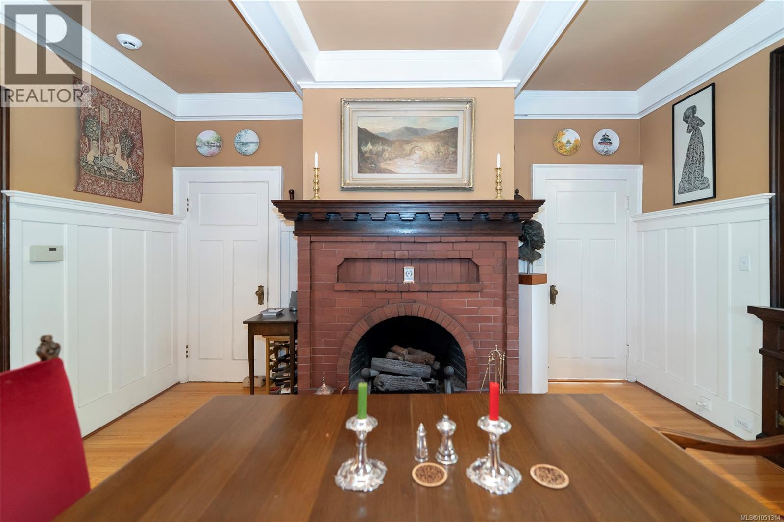 1377 Rockland Ave Property Photo 21