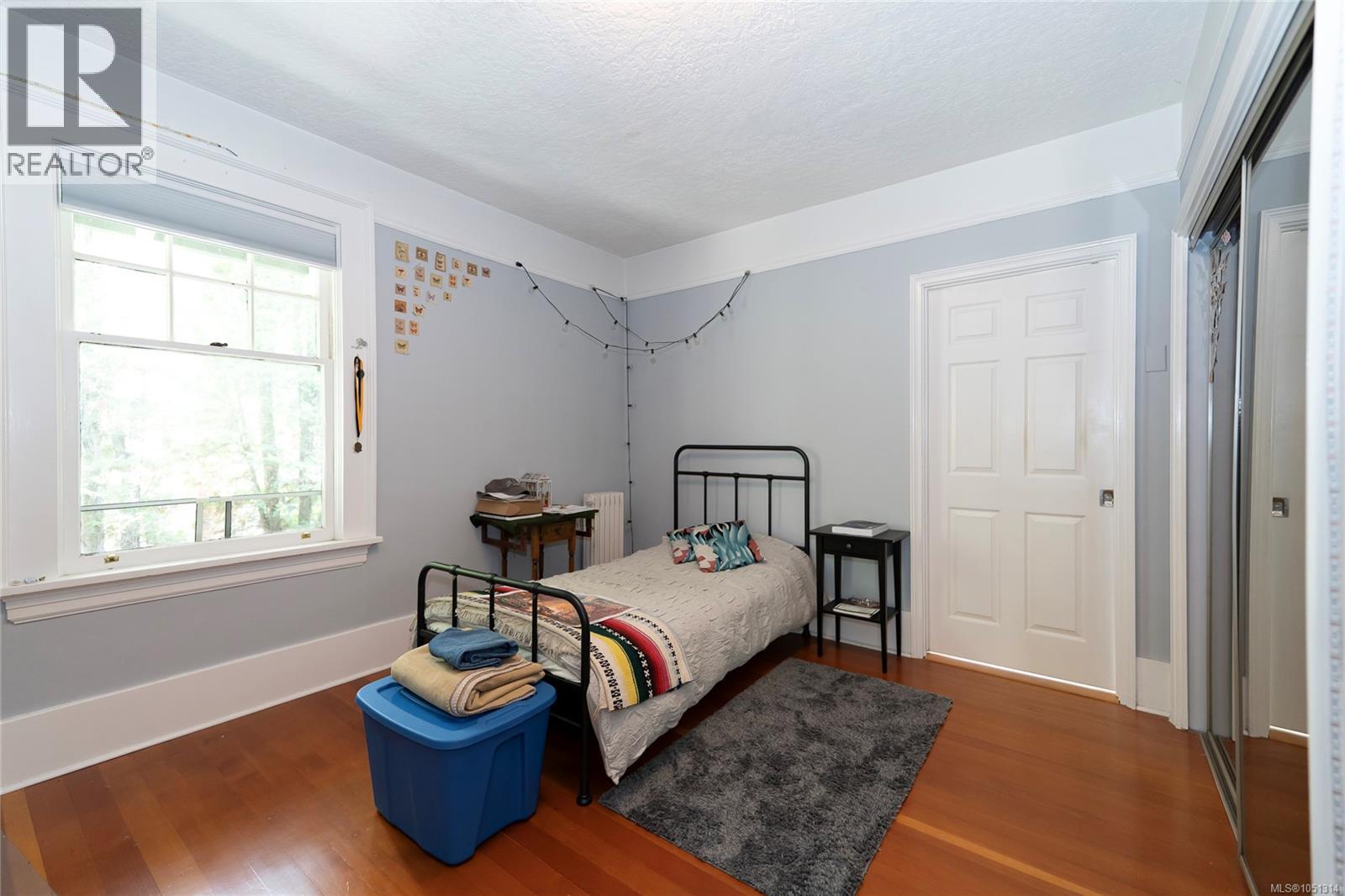 1377 Rockland Ave Property Photo 46