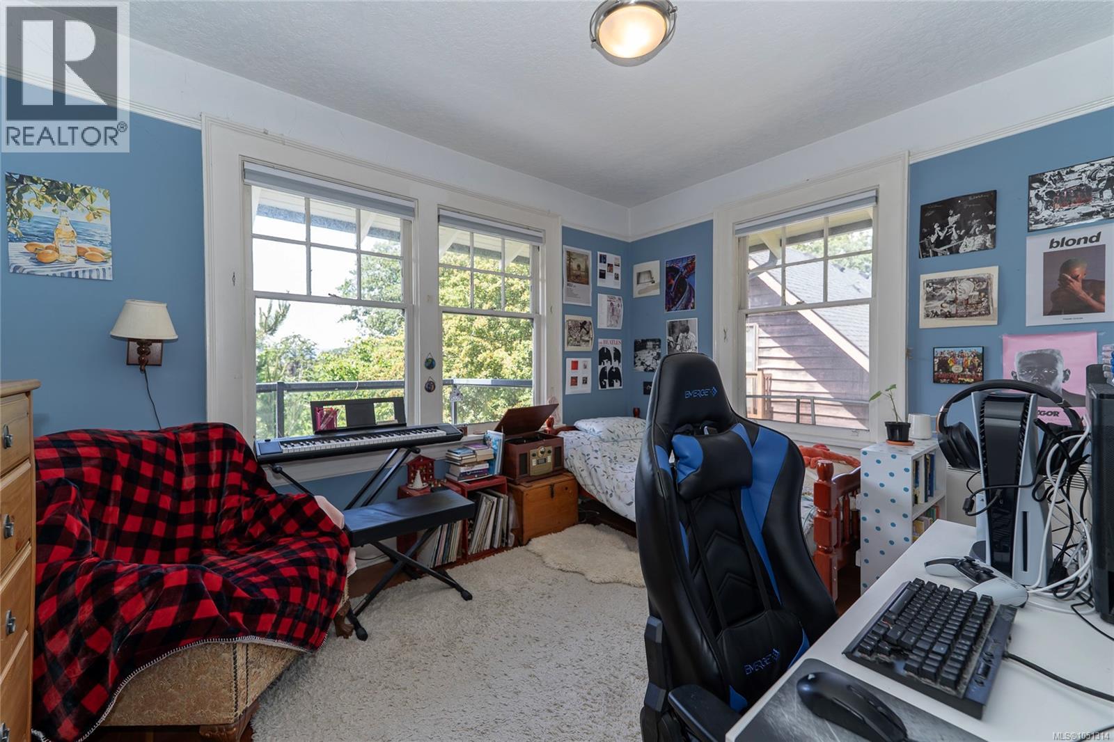 1377 Rockland Ave Property Photo 50