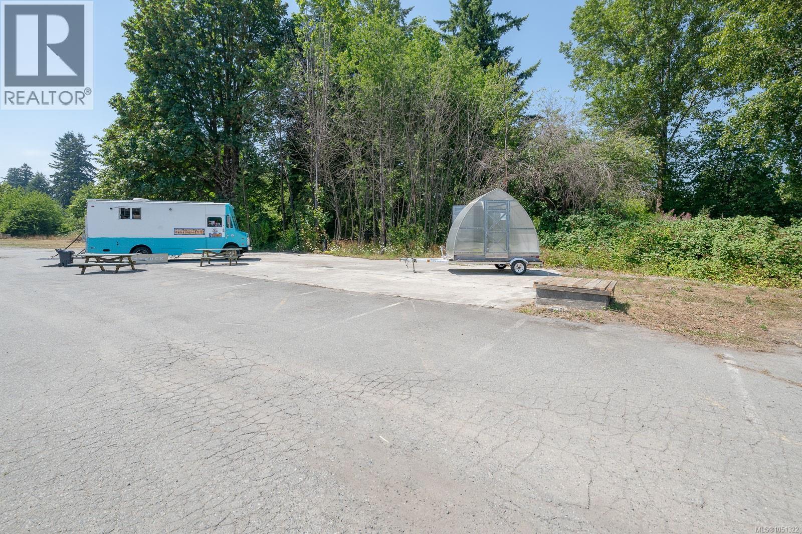 3251 Trans Canada Hwy Property Photo 8