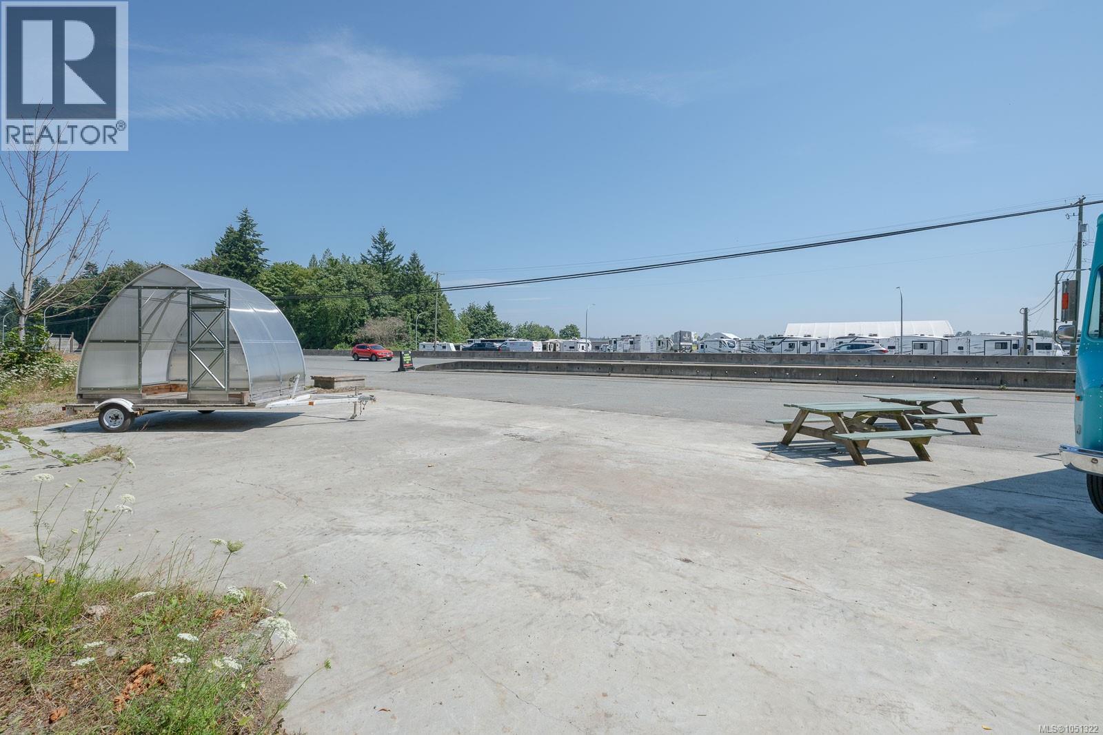 3251 Trans Canada Hwy Property Photo 10