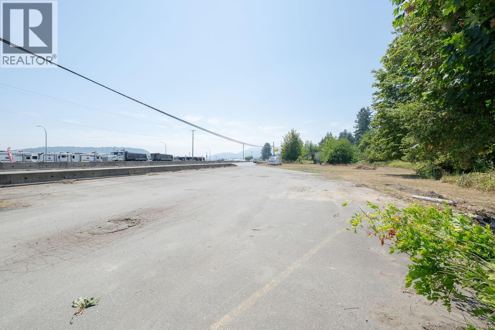 3251 Trans Canada Hwy Property Photo 15