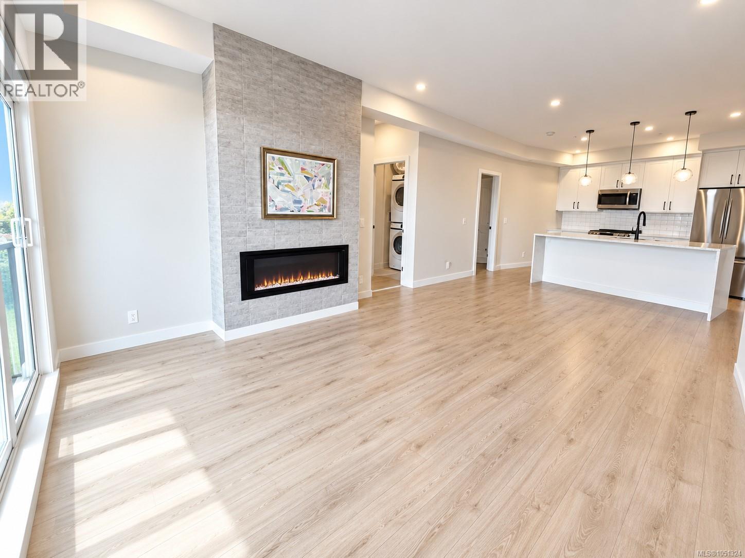 110 958 Pharoah Mews Property Photo 1