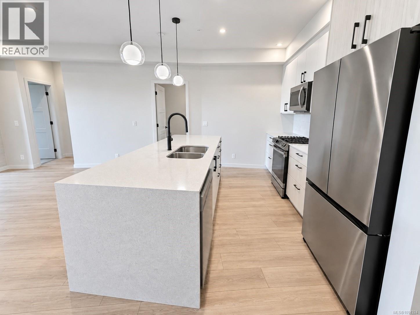 110 958 Pharoah Mews Property Photo 12