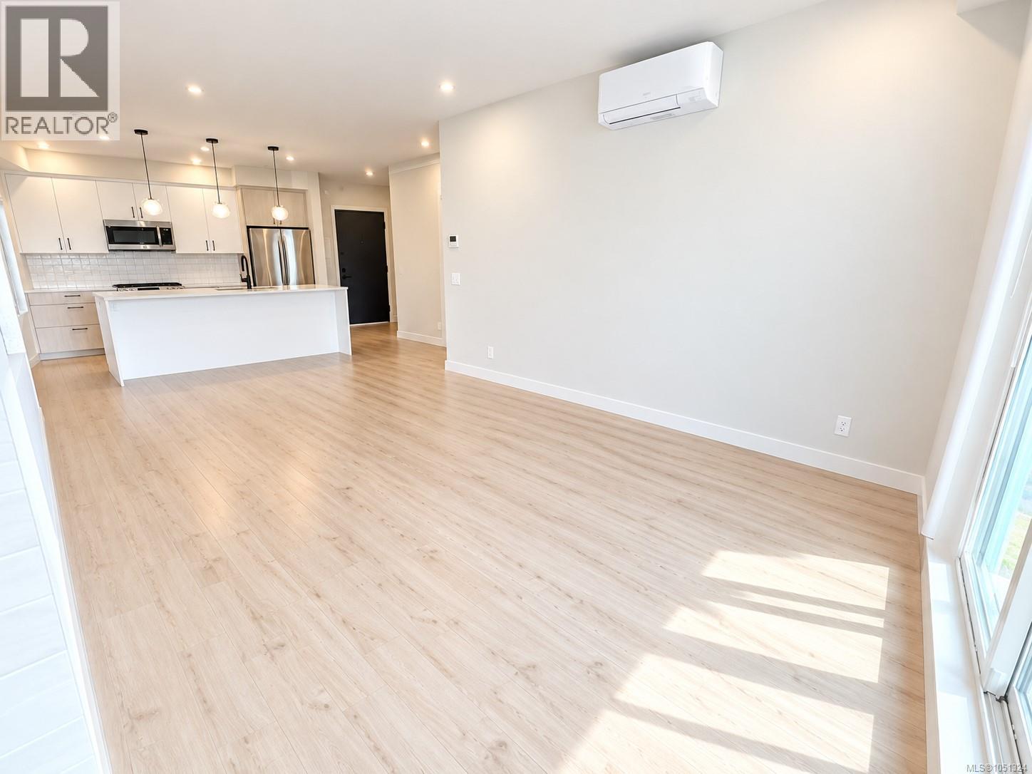 110 958 Pharoah Mews Property Photo 17