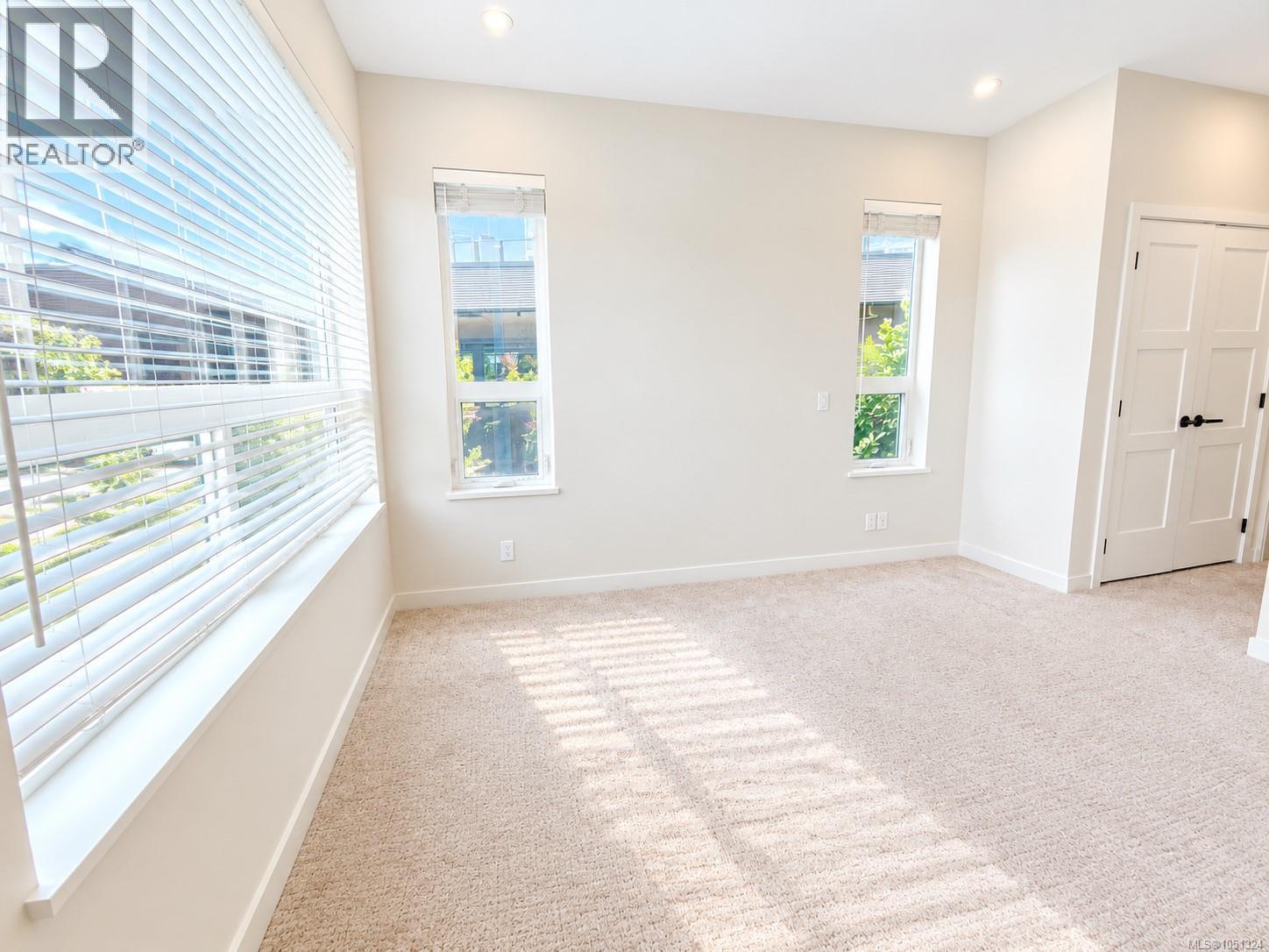 110 958 Pharoah Mews Property Photo 20
