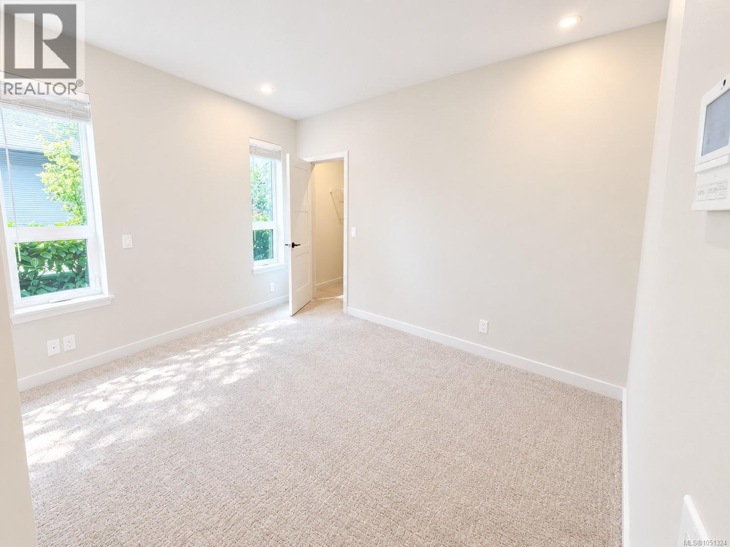 110 958 Pharoah Mews Property Photo 30