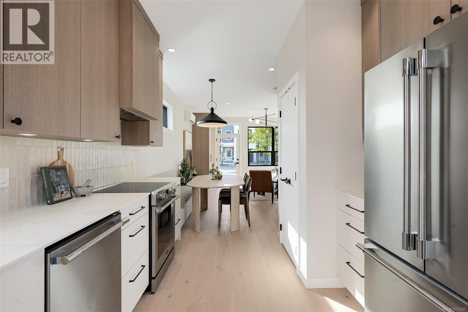 1 2100 Allenby St Property Photo 19