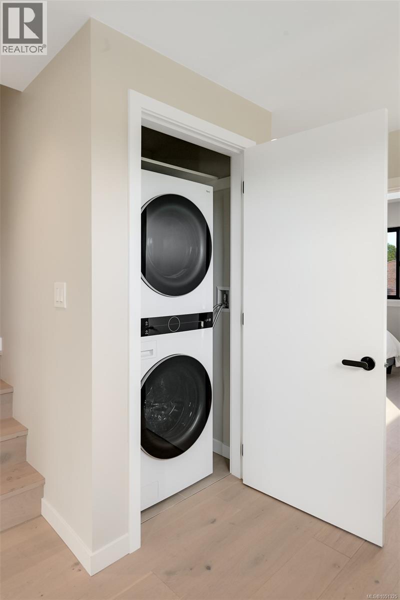 1 2100 Allenby St Property Photo 52