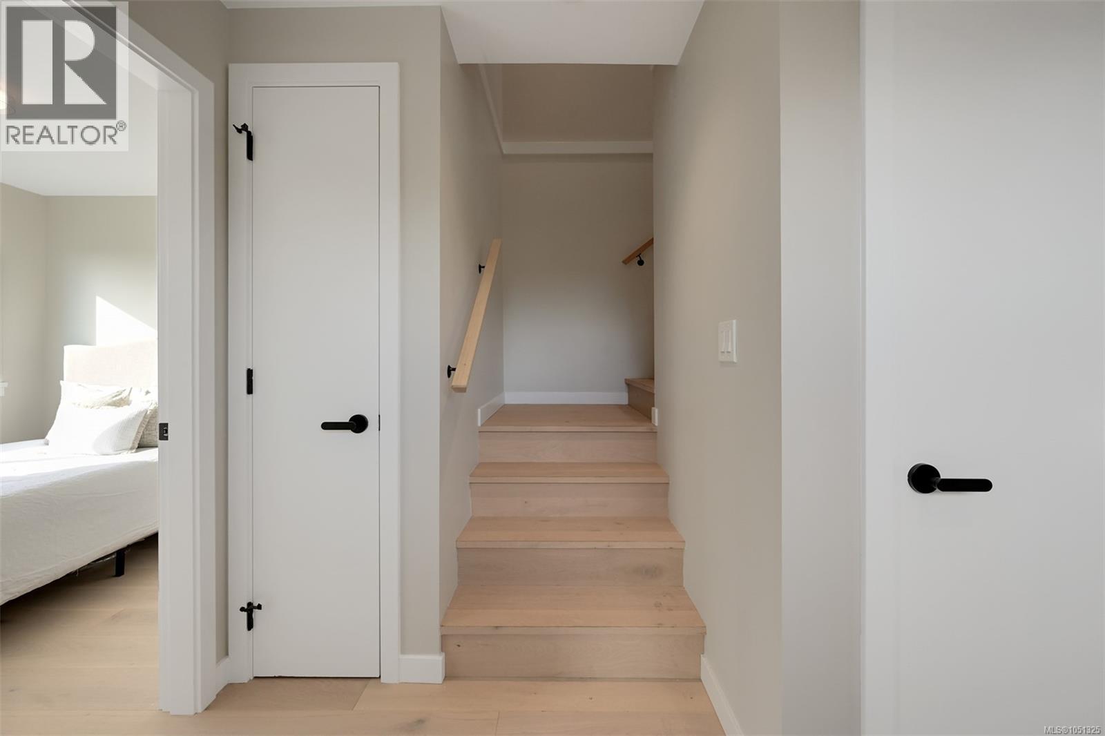 1 2100 Allenby St Property Photo 53