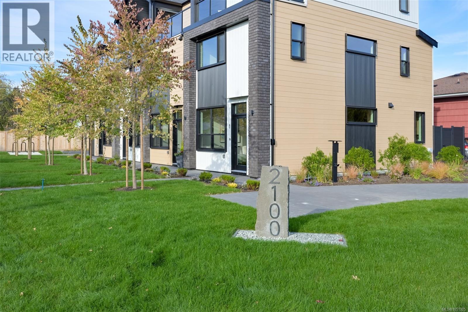 1 2100 Allenby St Property Photo 63
