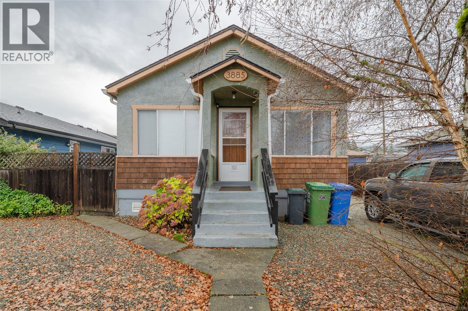 3885 14th Ave Property Photo 5