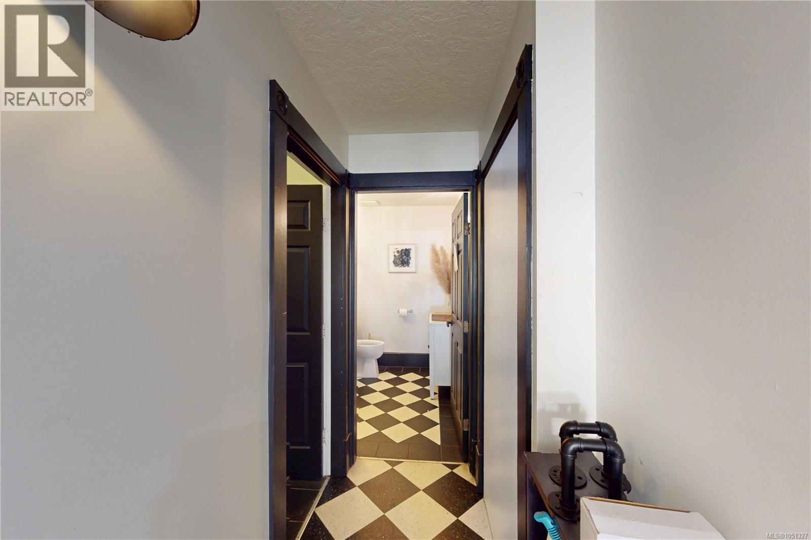 1527 Amelia St Property Photo 35
