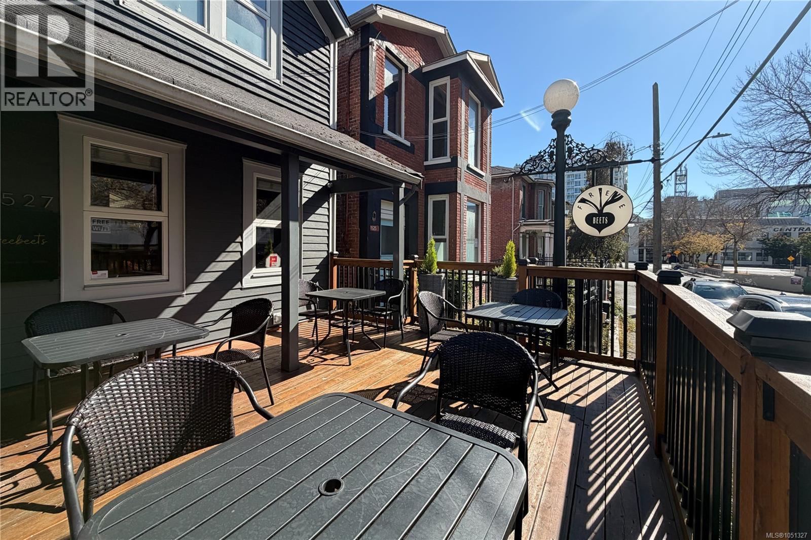 1527 Amelia St Property Photo 40