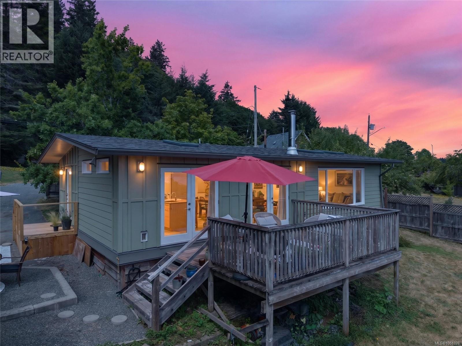 5674 Market St Property Photo 1