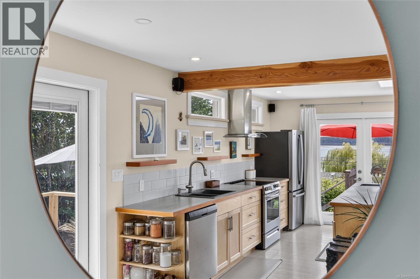 5674 Market St Property Photo 12