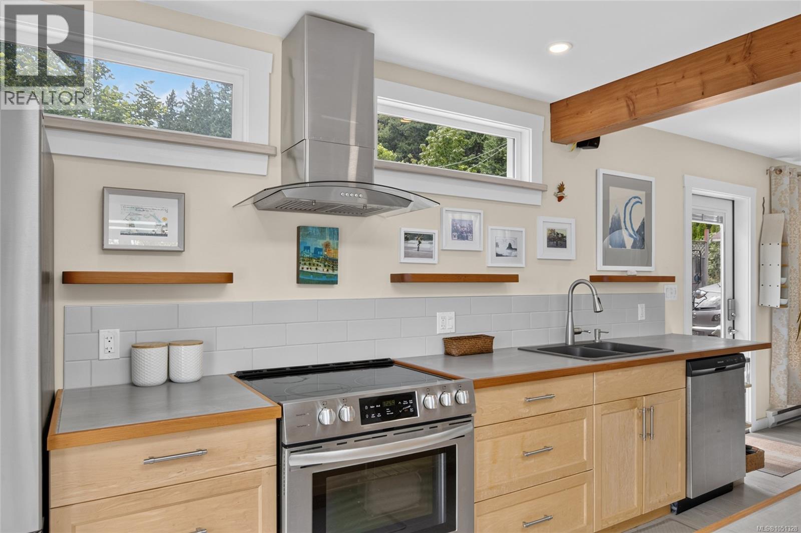 5674 Market St Property Photo 14