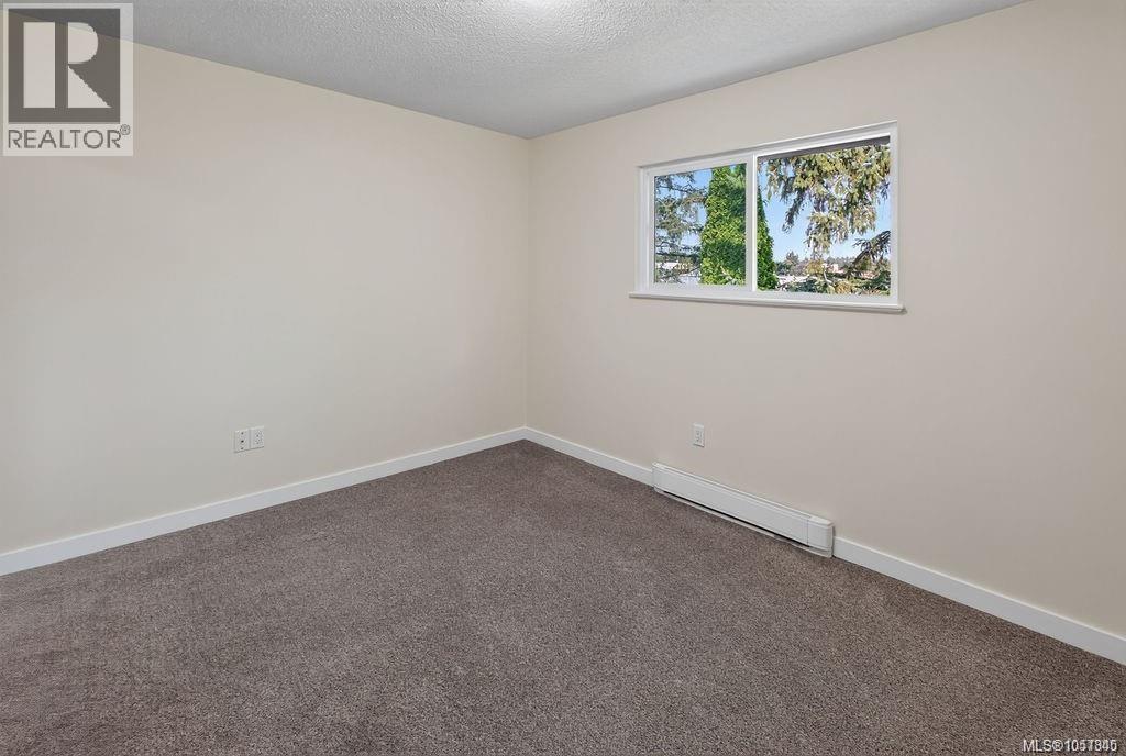 3961 Reynolds Crt Property Photo 25