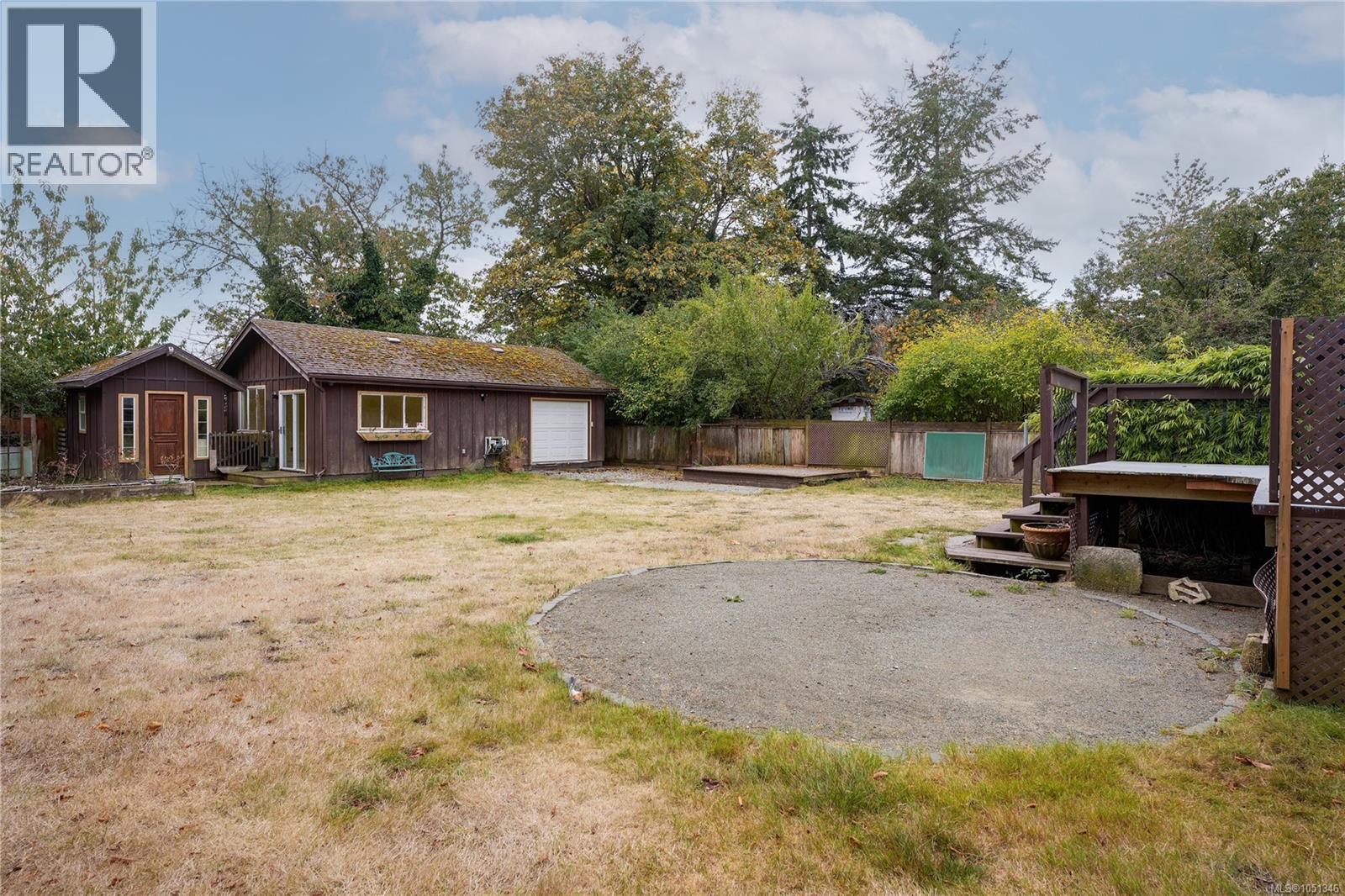 6729 Grant Rd W Property Photo 25