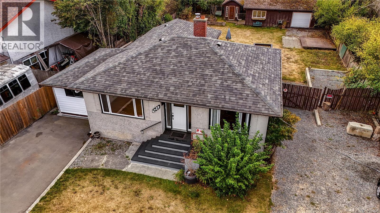 6729 Grant Rd W Property Photo 31