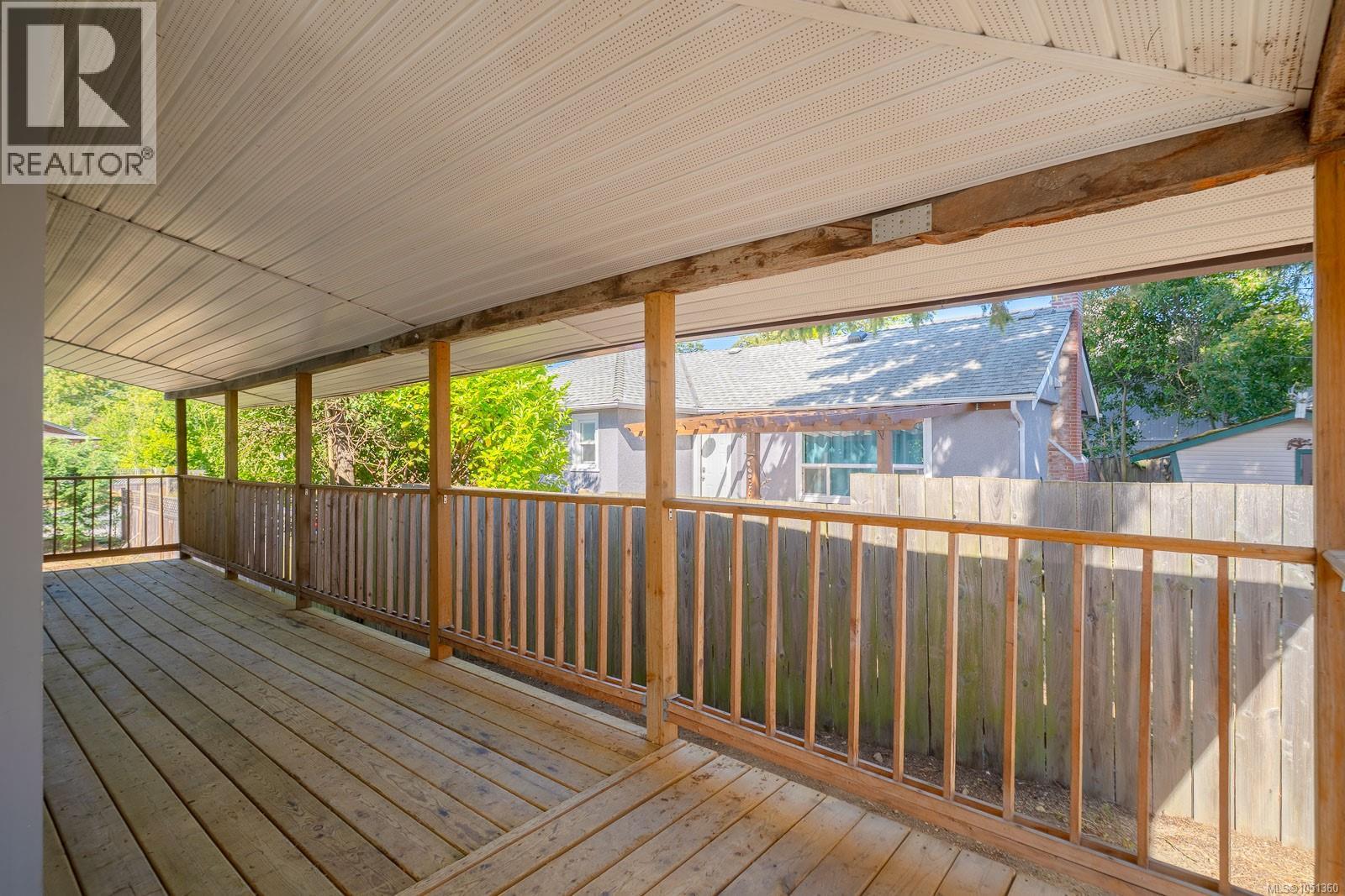 15 Fourth St Property Photo 38
