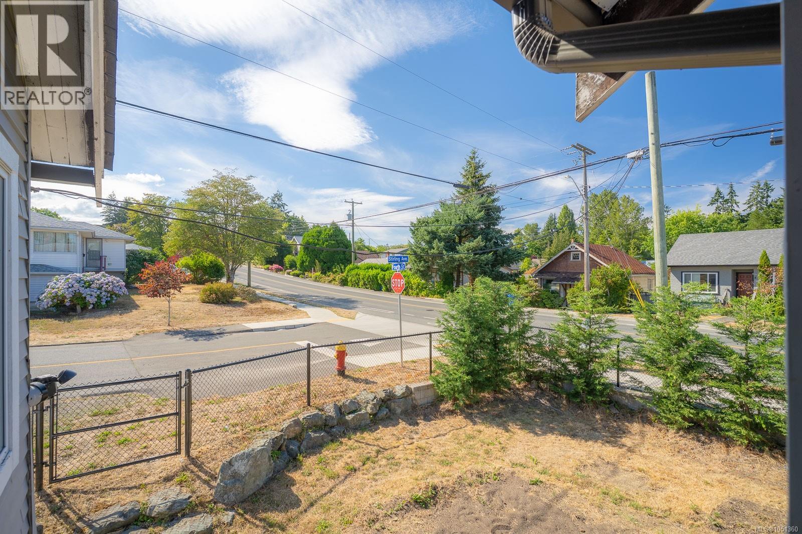 15 Fourth St Property Photo 47