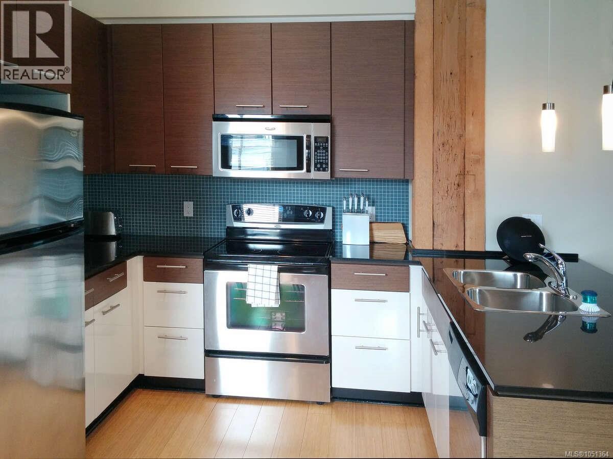 304 610 Johnson St Property Photo 5