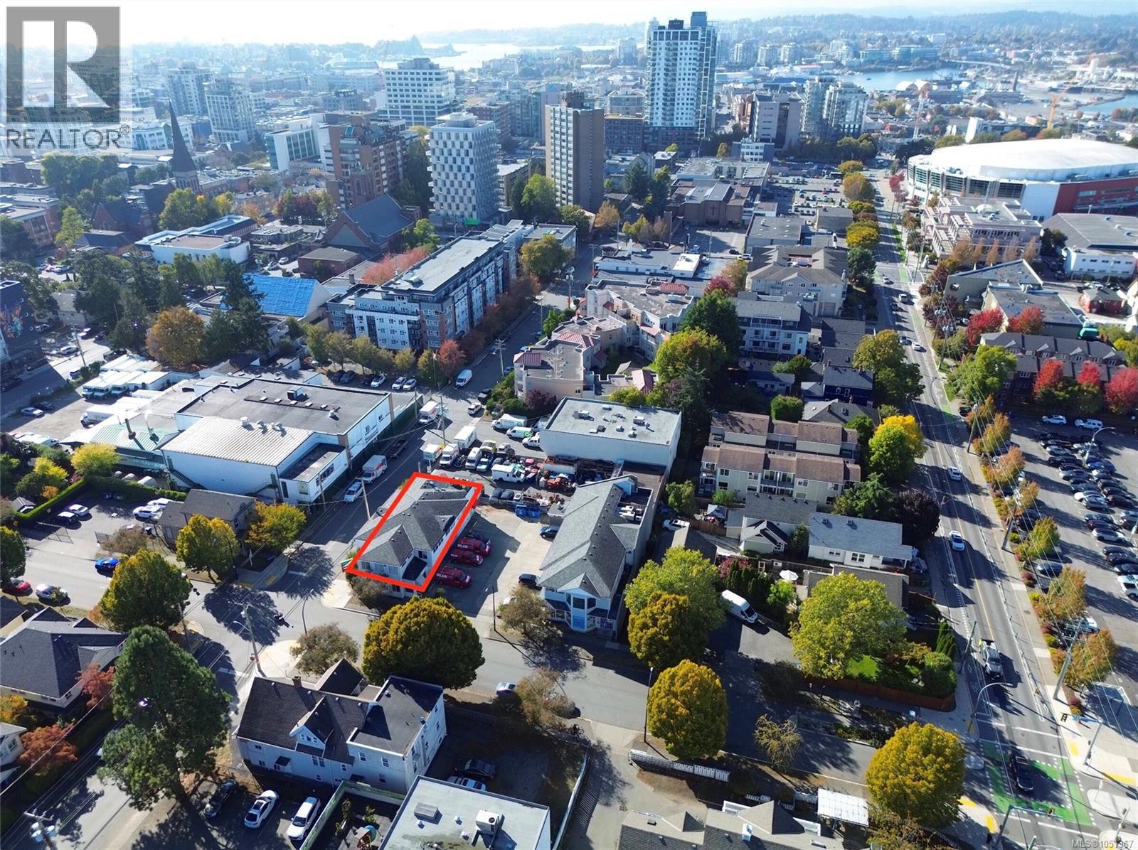 1806 Vancouver St Property Photo 2