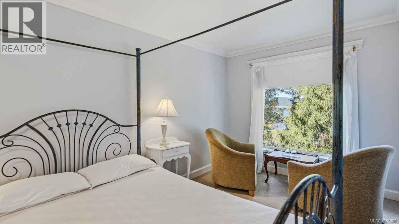 302 Roland Rd Property Photo 20