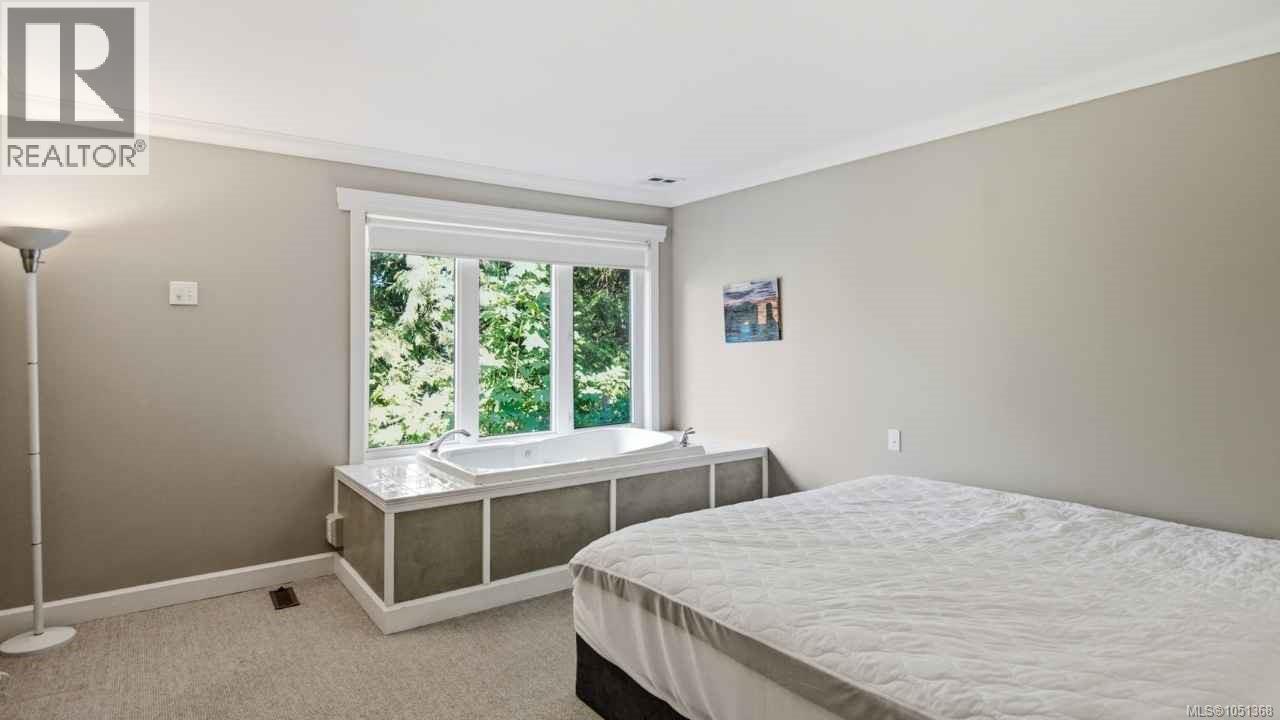 302 Roland Rd Property Photo 22