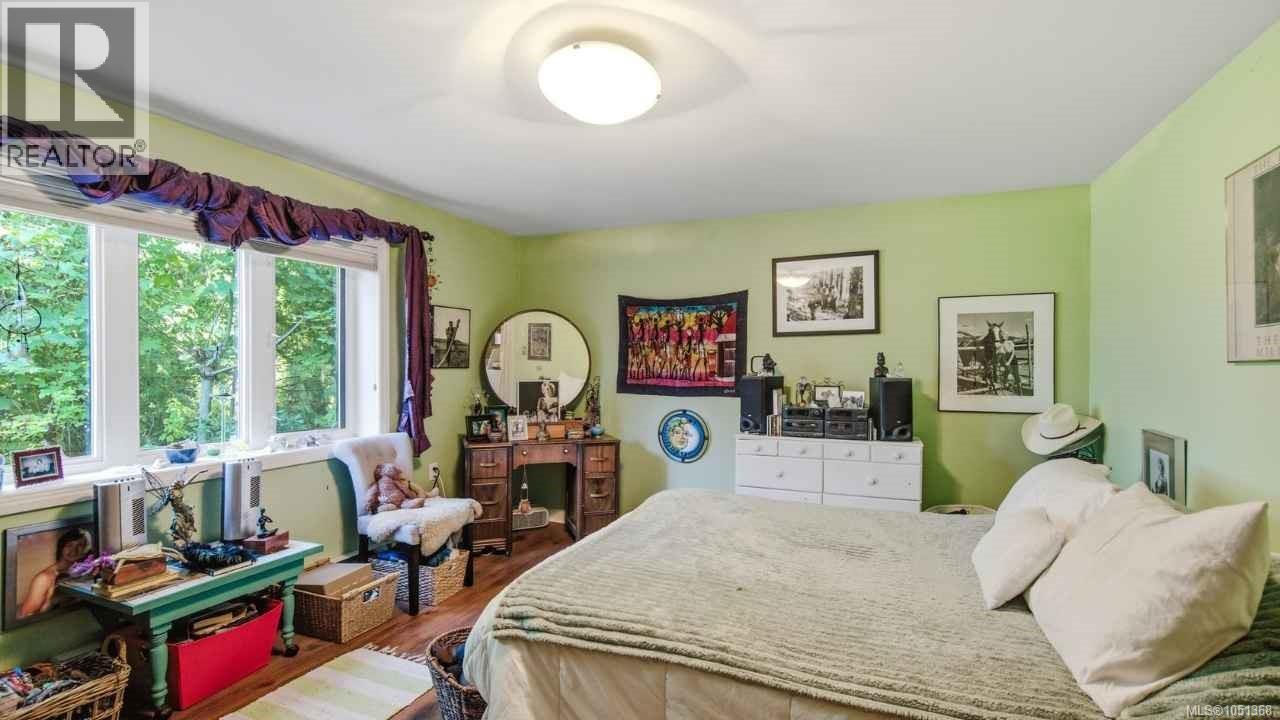 302 Roland Rd Property Photo 23