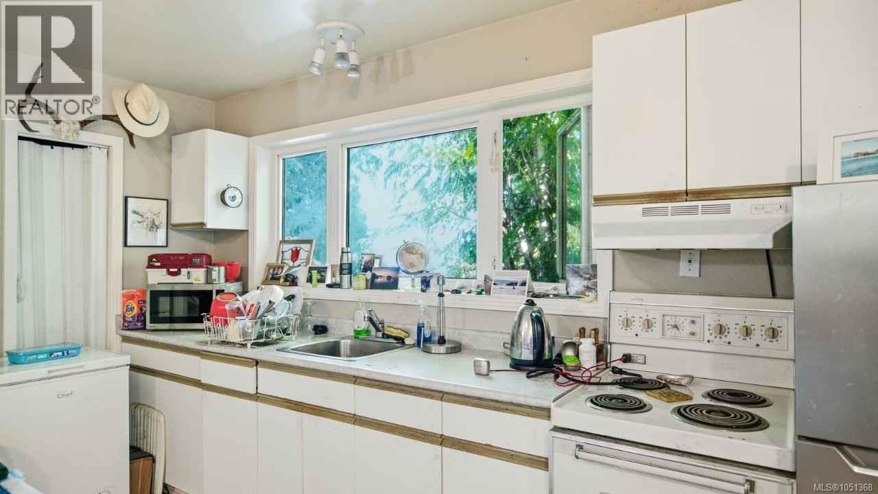 302 Roland Rd Property Photo 34