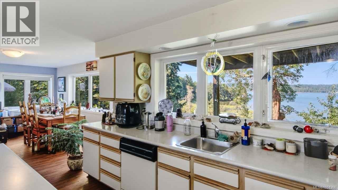 302 Roland Rd Property Photo 37