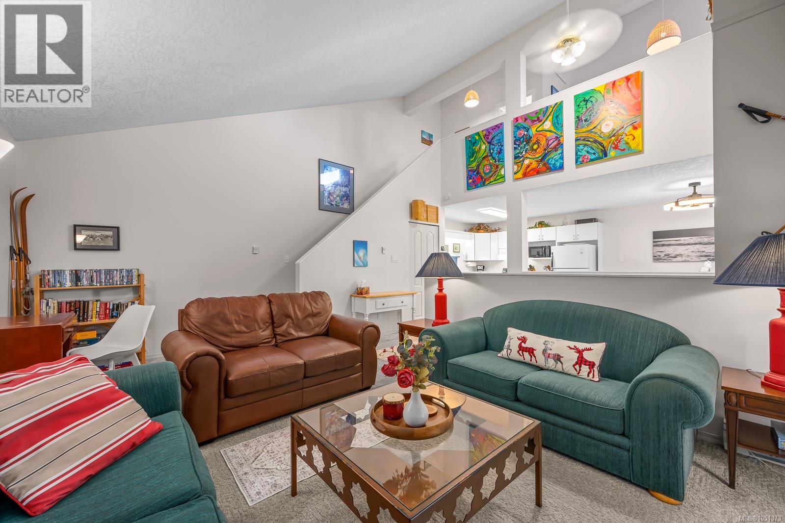 C 828 Washington Way Property Photo 6